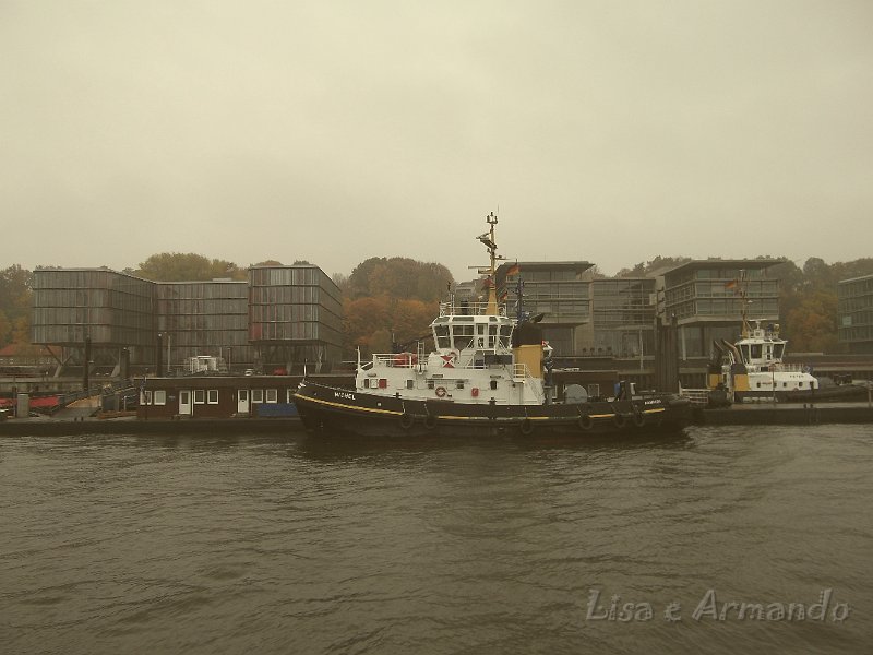 amburgo-giro in barca542.JPG